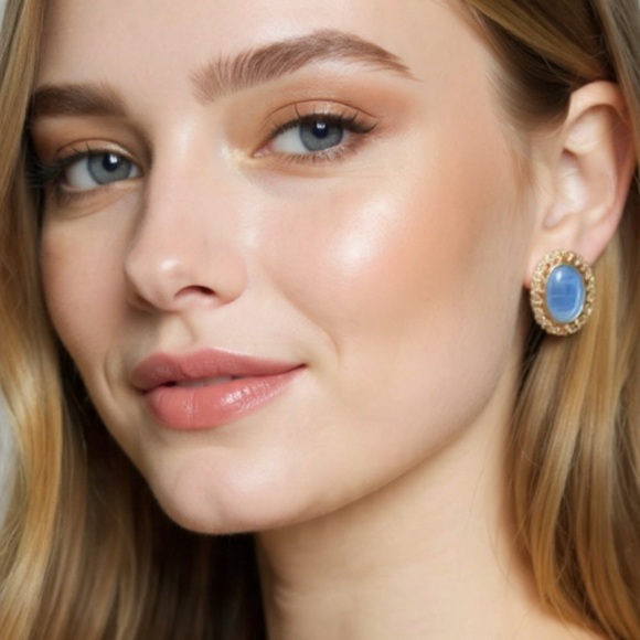 Vintage style blue stone large studs - Picture 4 of 5